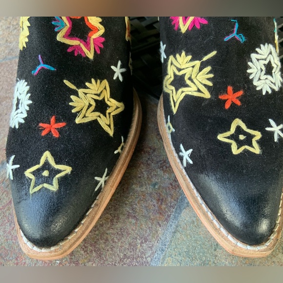 Free People * Bowers Celestial Embroidered Black Leather & Suede Ankle Boots - Picture 12 of 16
